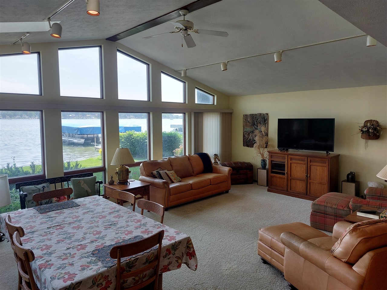 23675 N Shore Drive, Edwardsburg, MI, 49112-8515