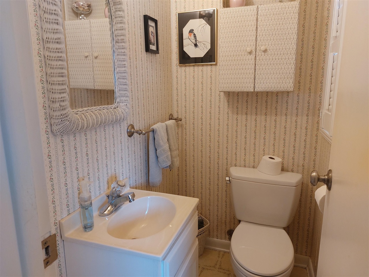 23675 N Shore Drive, Edwardsburg, MI, 49112-8515