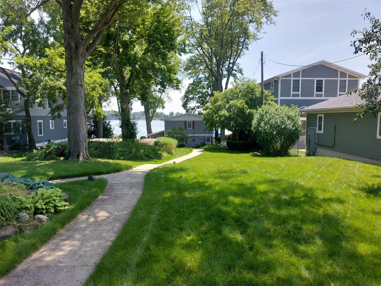 23675 N Shore Drive, Edwardsburg, MI, 49112-8515