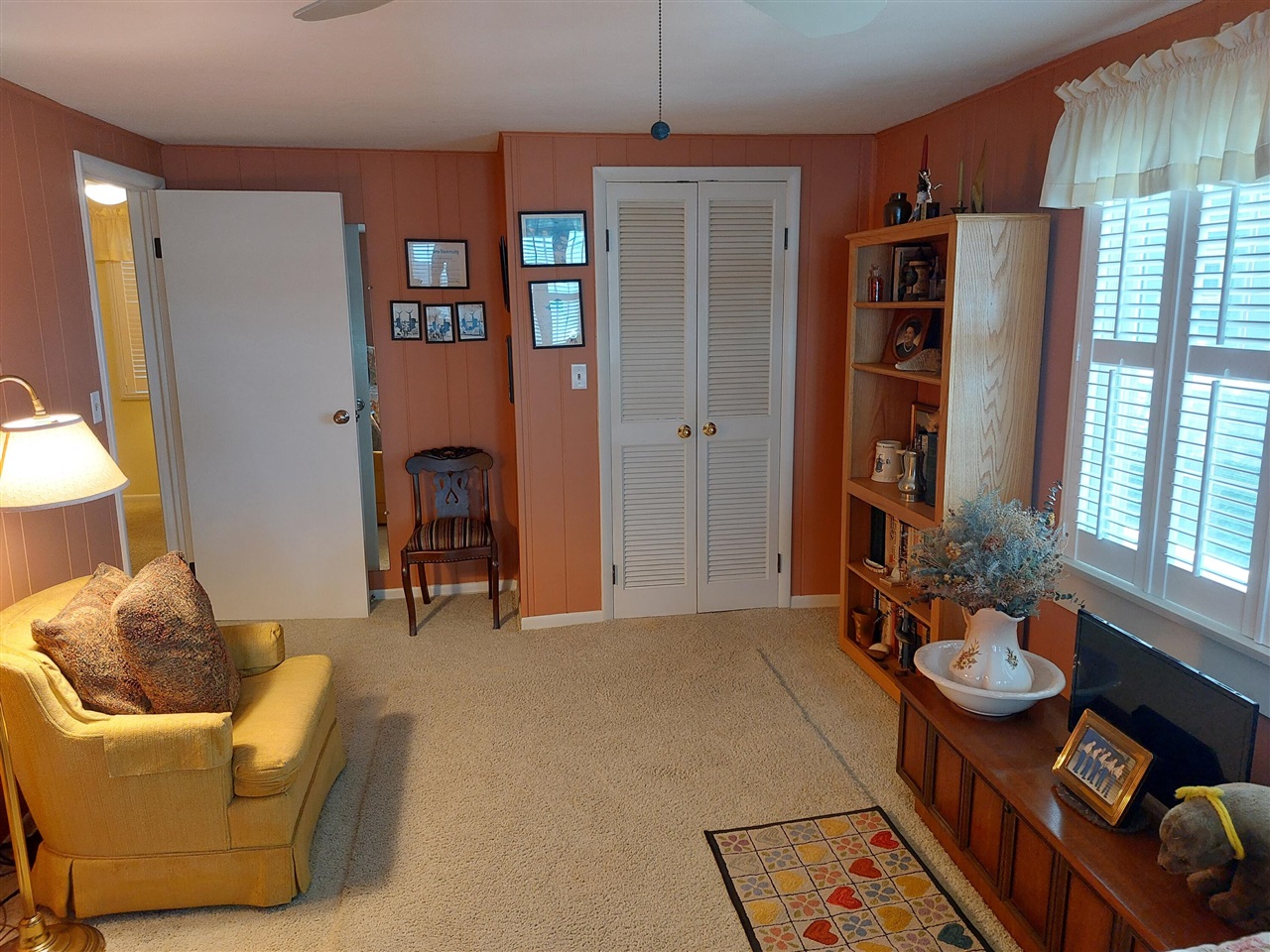 23675 N Shore Drive, Edwardsburg, MI, 49112-8515