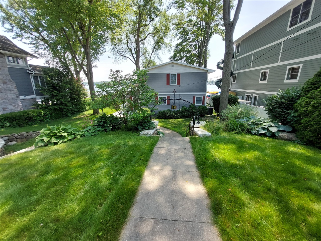 23675 N Shore Drive, Edwardsburg, MI, 49112-8515