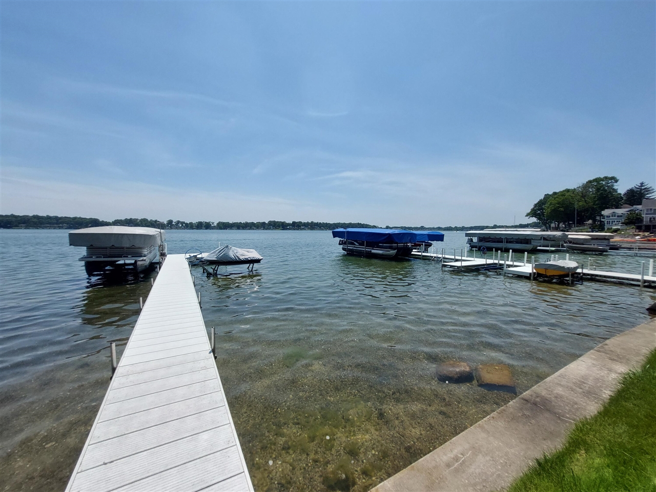 23675 N Shore Drive, Edwardsburg, MI, 49112-8515