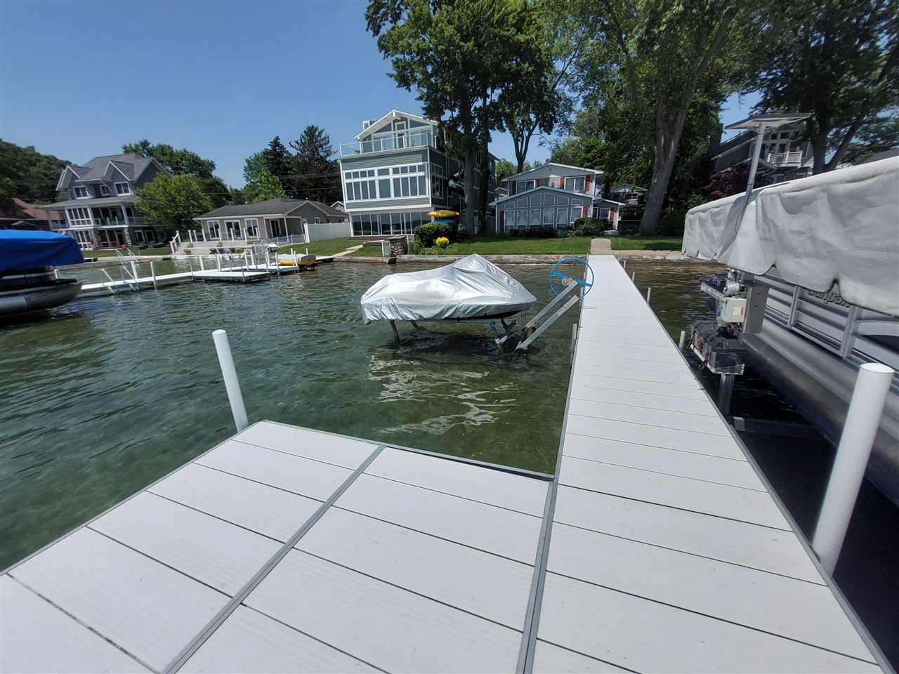 23675 N Shore Drive, Edwardsburg, MI, 49112-8515