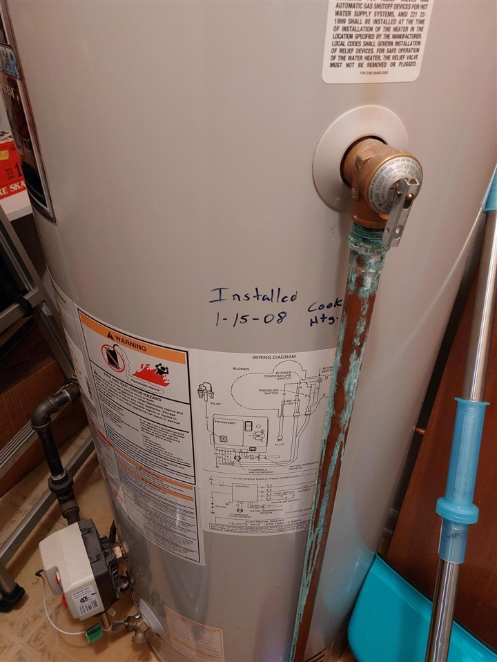 23675 N Shore Drive, Edwardsburg, MI, 49112-8515