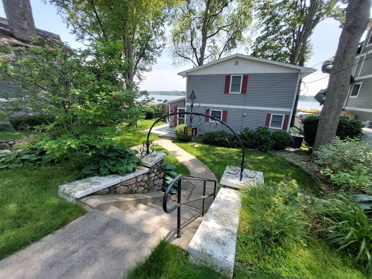 23675 N Shore Drive, Edwardsburg, MI, 49112-8515