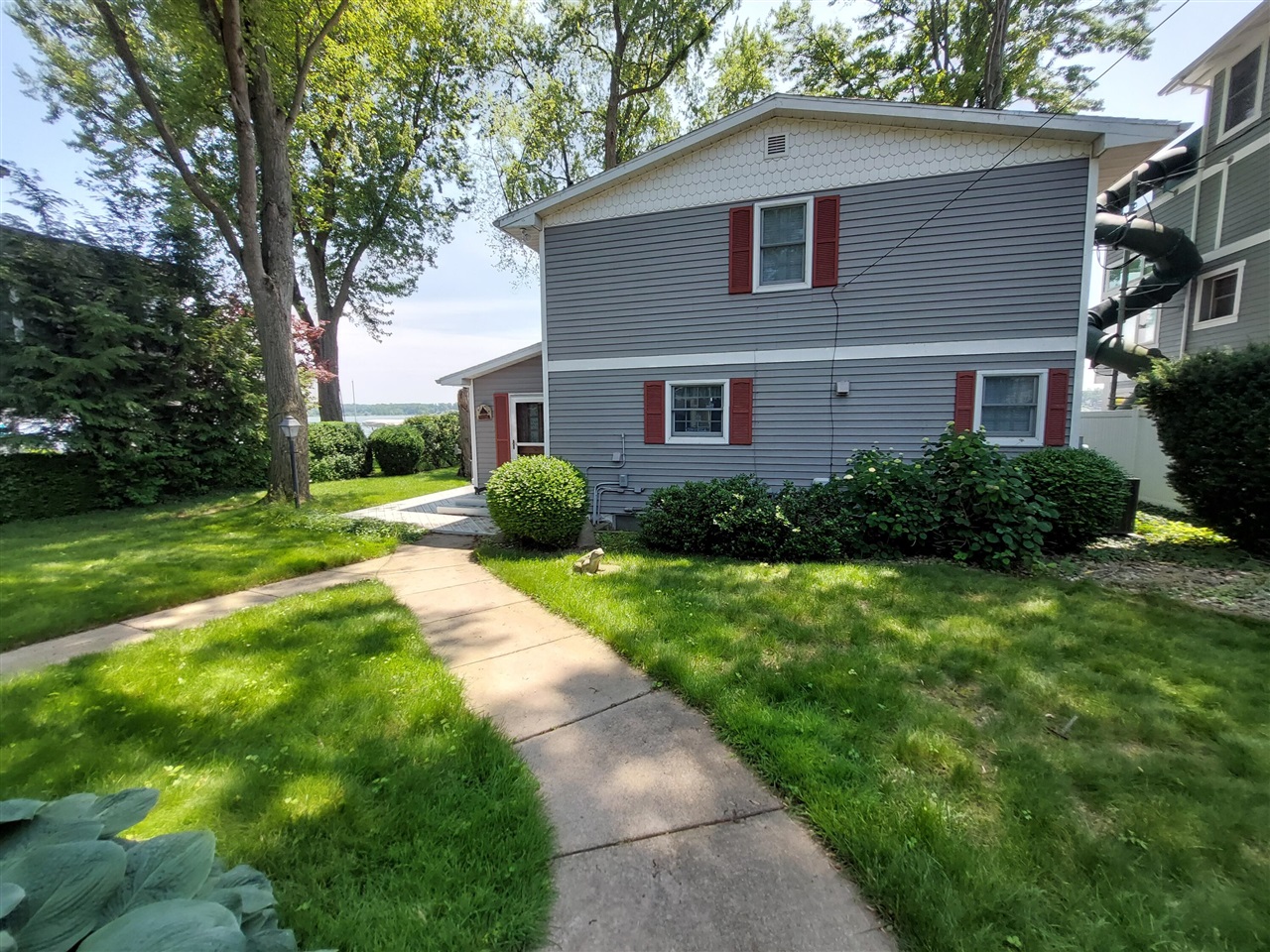 23675 N Shore Drive, Edwardsburg, MI, 49112-8515