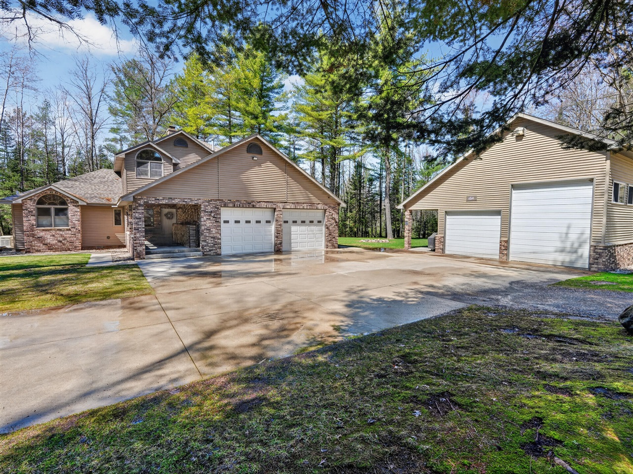 1697 Wildwood Road, Sterling, MI, 48659-9206