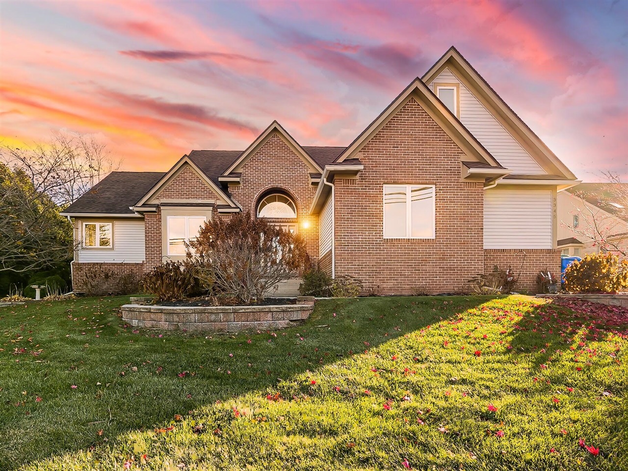 3345 E Commerce Road, Commerce Twp, MI, 48382-1416