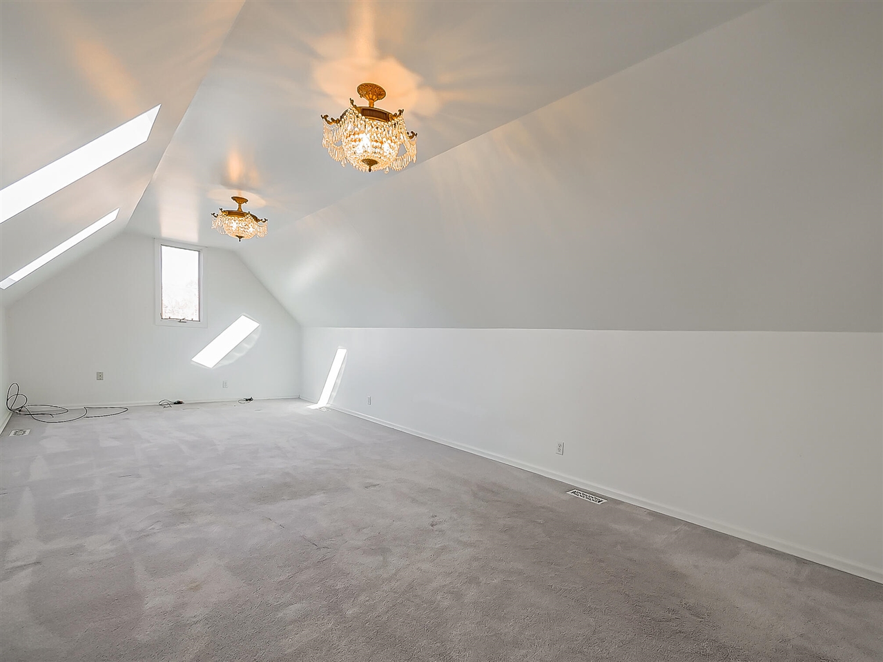 3345 E Commerce Road, Commerce Twp, MI, 48382-1416