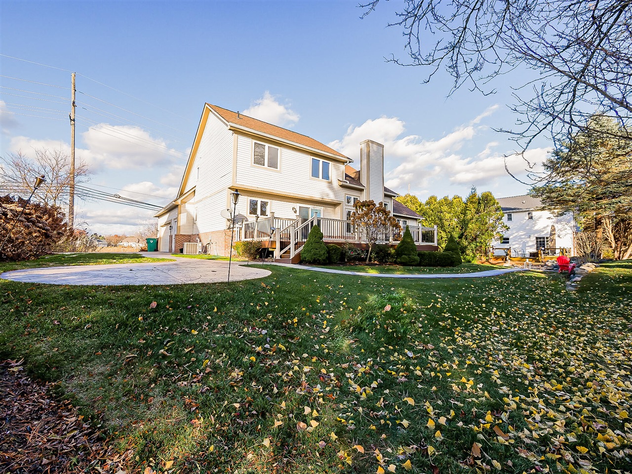 3345 E Commerce Road, Commerce Twp, MI, 48382-1416