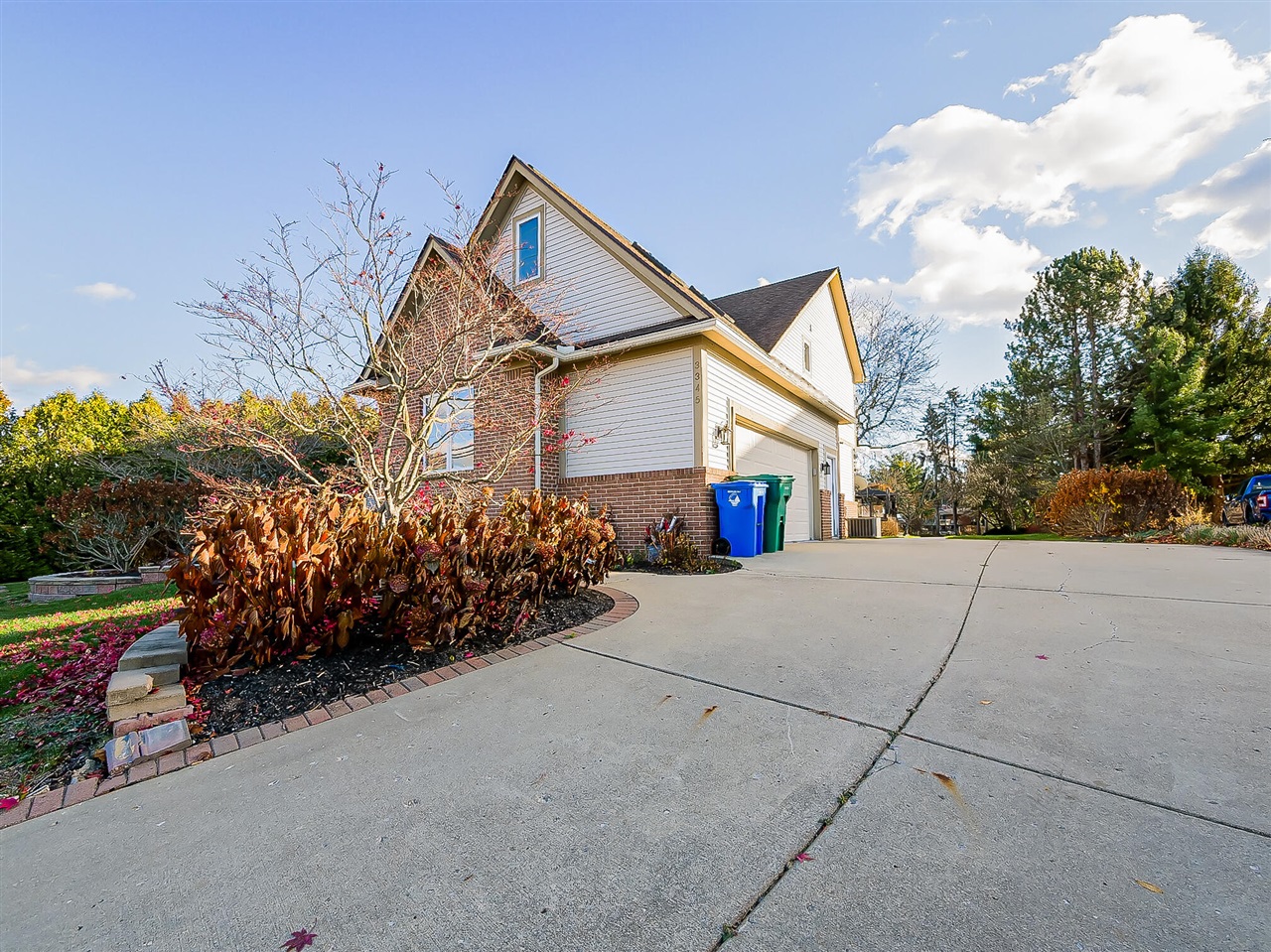 3345 E Commerce Road, Commerce Twp, MI, 48382-1416