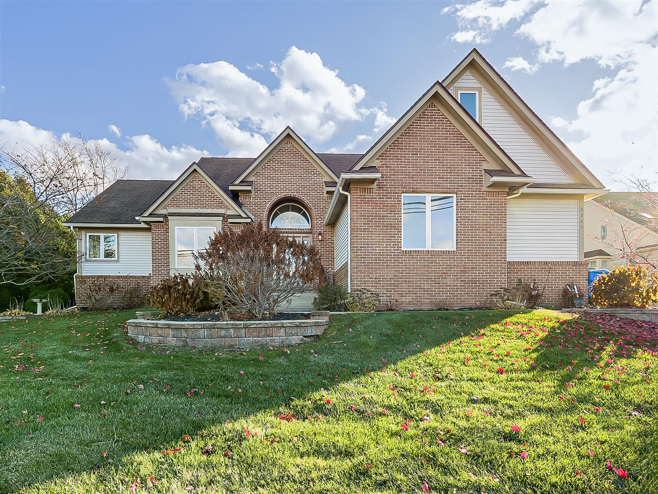 3345 E Commerce Road, Commerce Twp, MI, 48382-1416