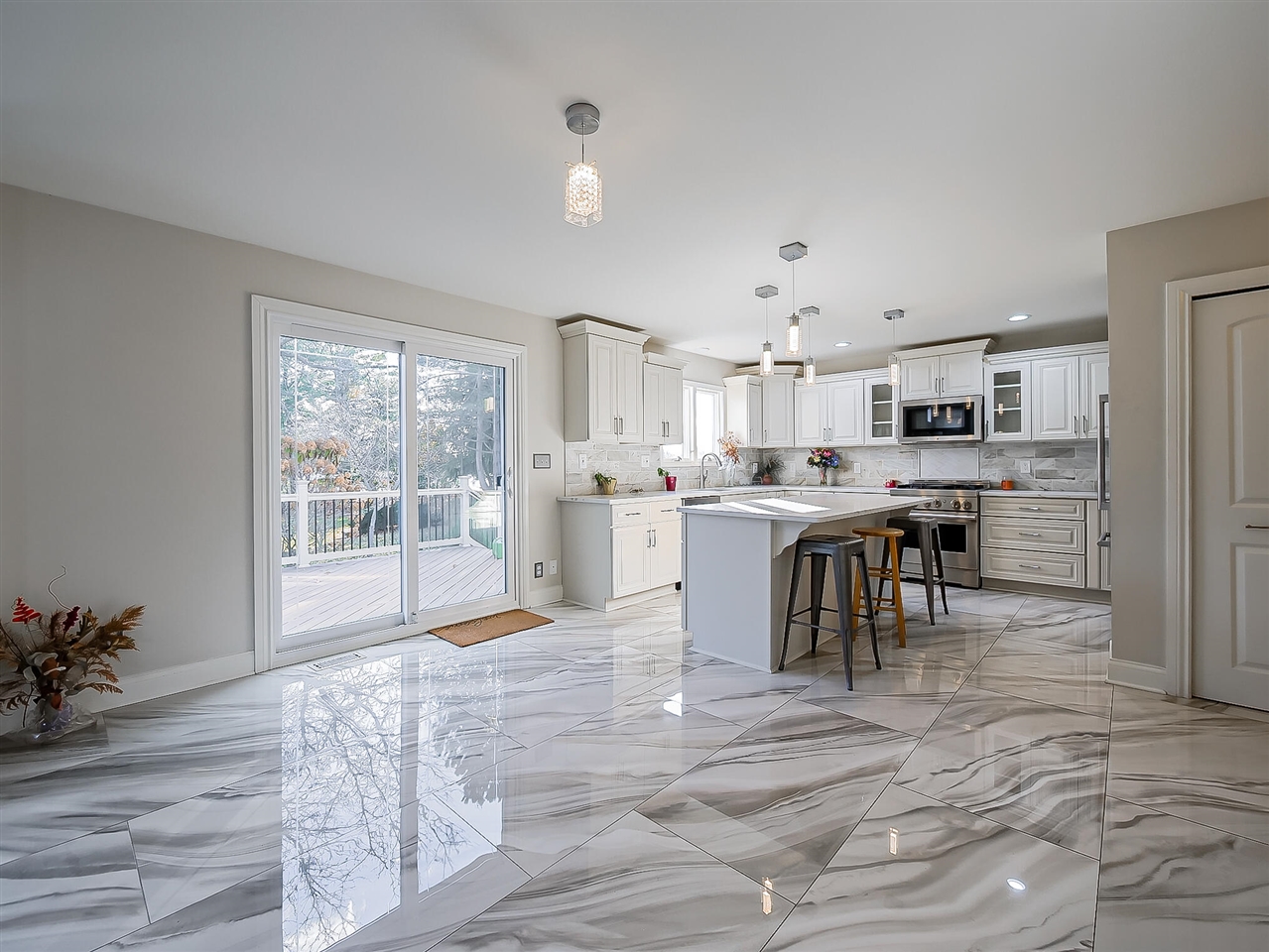 3345 E Commerce Road, Commerce Twp, MI, 48382-1416