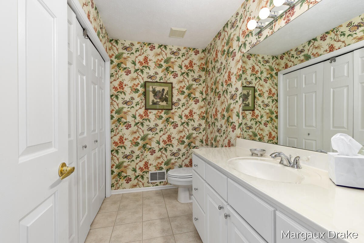 1946 Dunlin Court, Grand Rapids, MI, 49505-7150