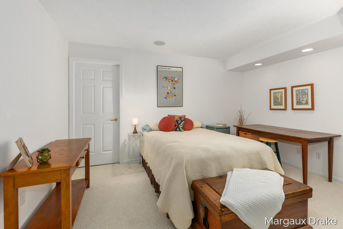 1946 Dunlin Court, Grand Rapids, MI, 49505-7150