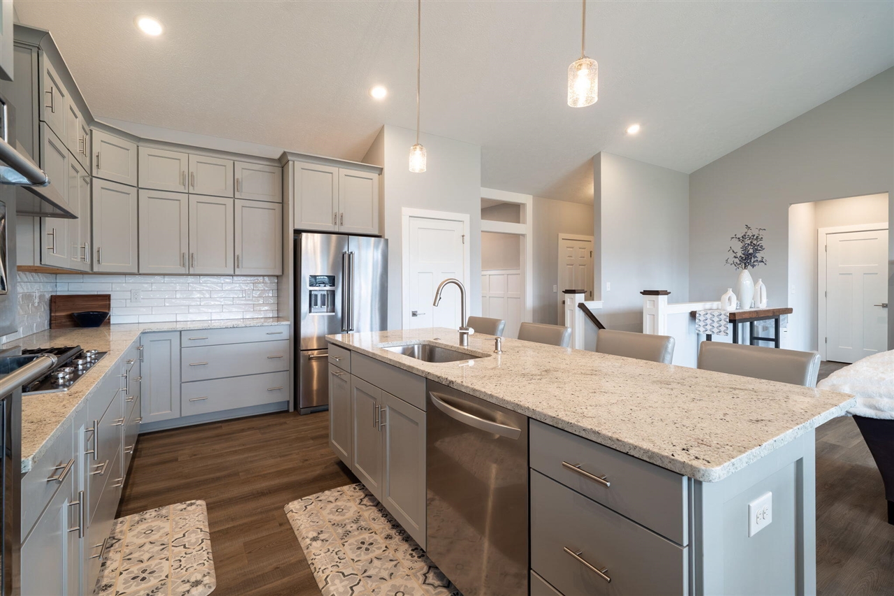 13987 Phoenix Place, Holland, MI, 49424-7493