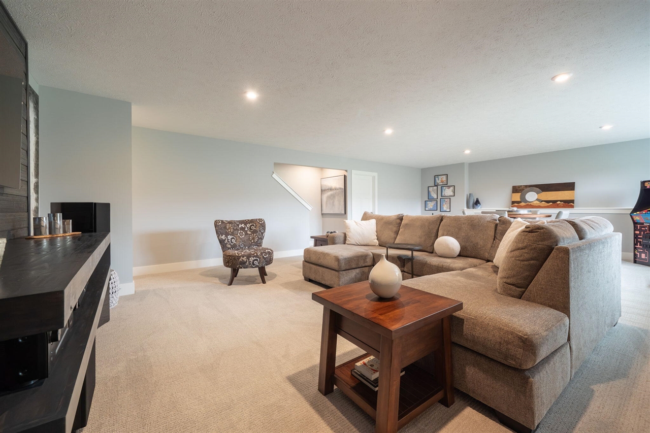 13987 Phoenix Place, Holland, MI, 49424-7493