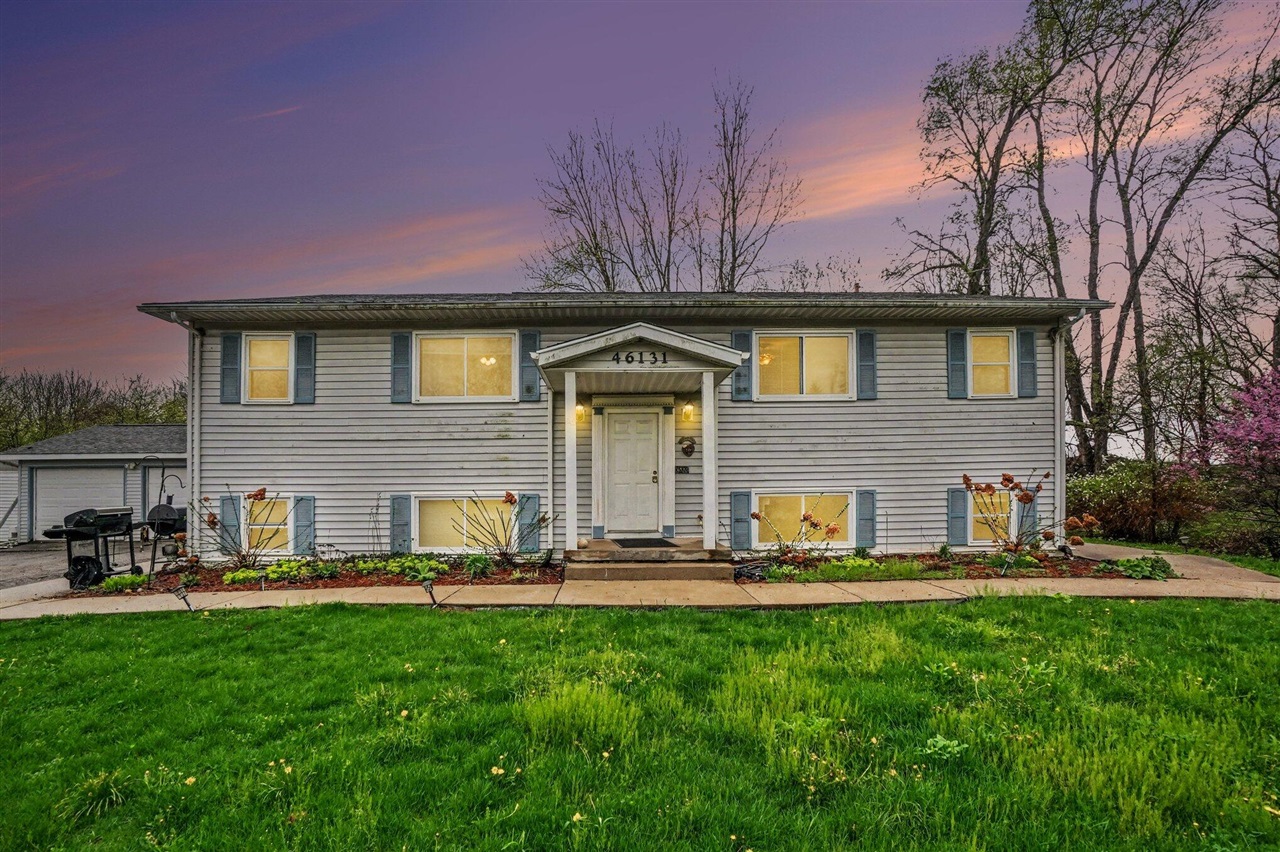 2nd image of 46131 S Lakeshore Dr, Lawrence, MI 49064 | MLS# 70525870