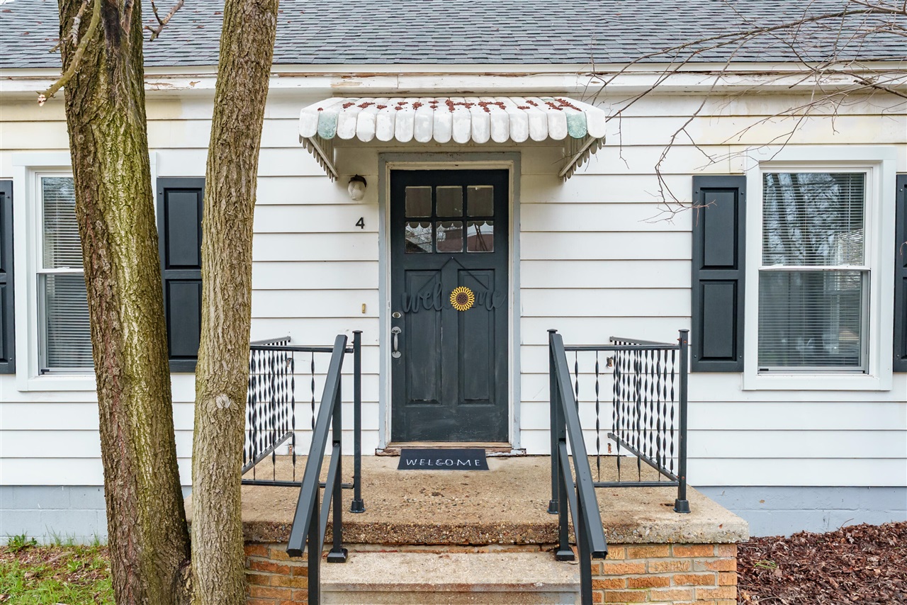 4 S Cedar Avenue, Battle Creek, MI, 49037-1606