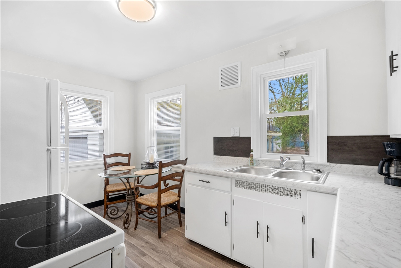 4 S Cedar Avenue, Battle Creek, MI, 49037-1606