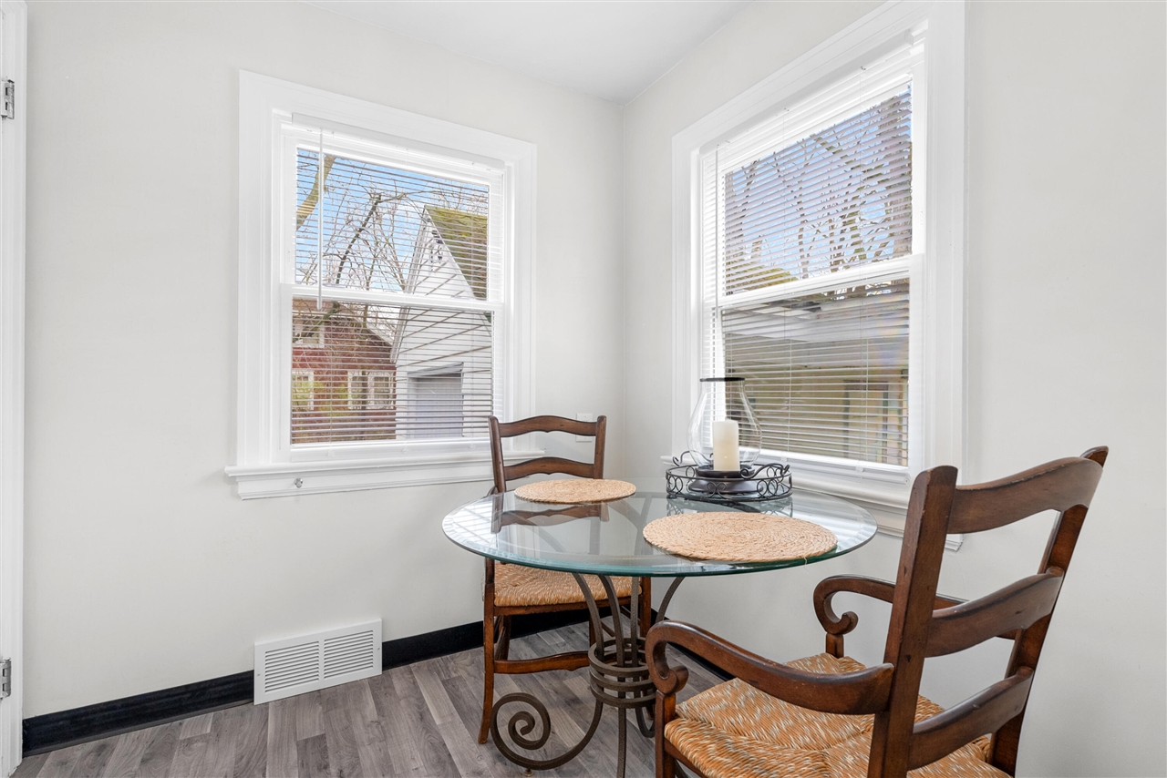 4 S Cedar Avenue, Battle Creek, MI, 49037-1606