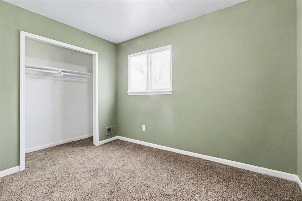 7236 Vivian Street, Taylor, MI, 48180-1524