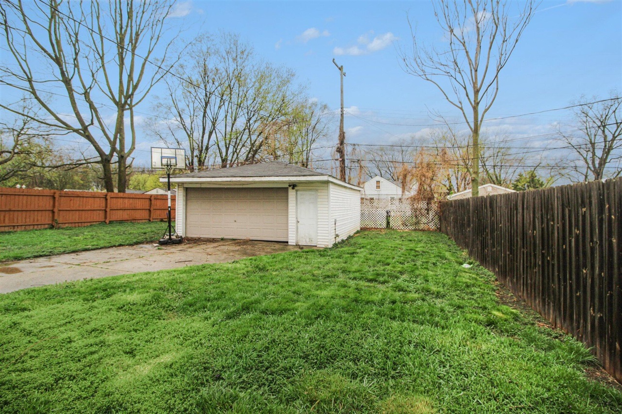 7236 Vivian Street, Taylor, MI, 48180-1524