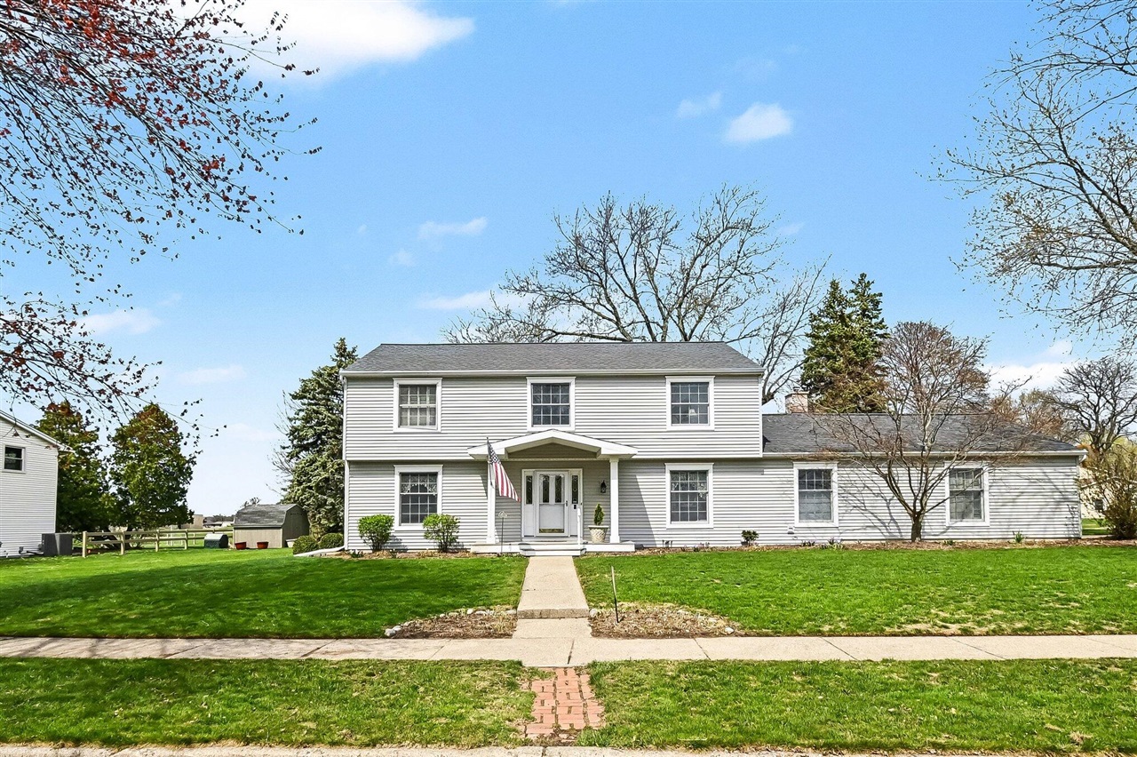 2876 Colony Drive, East Lansing, MI, 48823-2383