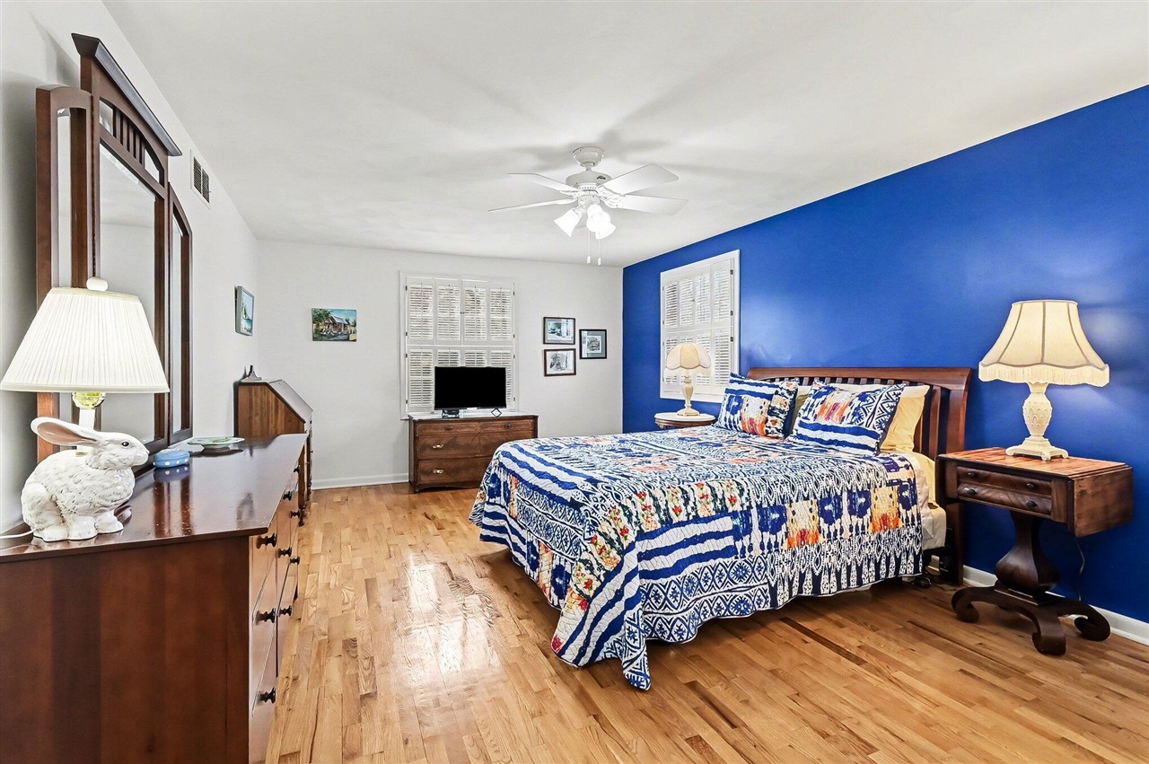 2876 Colony Drive, East Lansing, MI, 48823-2383