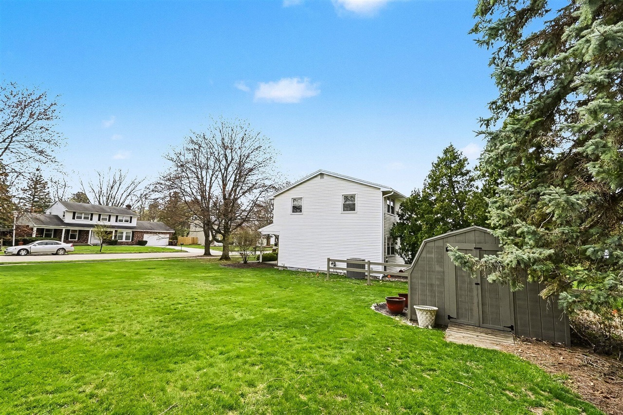 2876 Colony Drive, East Lansing, MI, 48823-2383