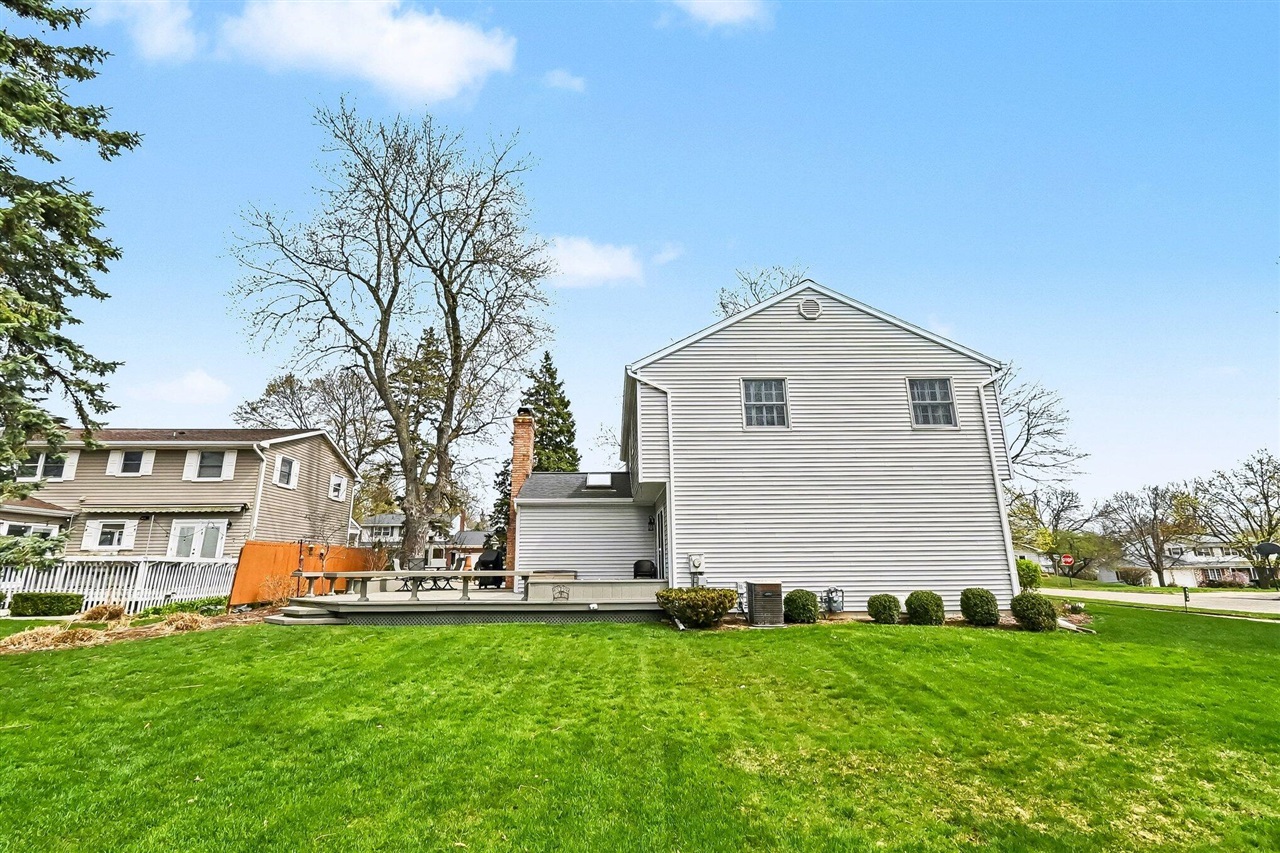 2876 Colony Drive, East Lansing, MI, 48823-2383