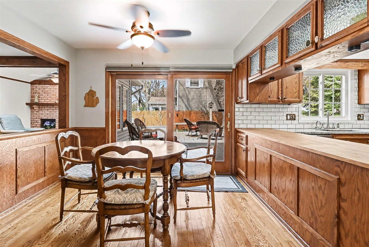 2876 Colony Drive, East Lansing, MI, 48823-2383