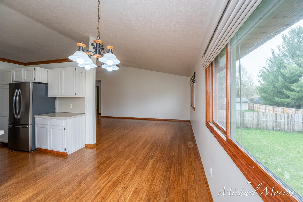 7130 28th Avenue, Hudsonville, MI, 49426-8816