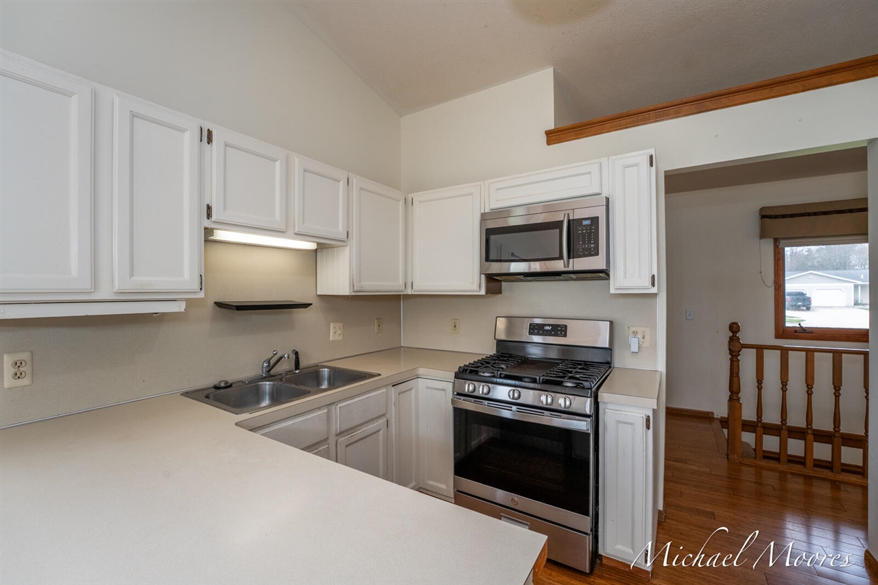 7130 28th Avenue, Hudsonville, MI, 49426-8816