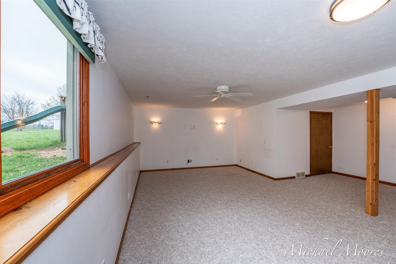 7130 28th Avenue, Hudsonville, MI, 49426-8816