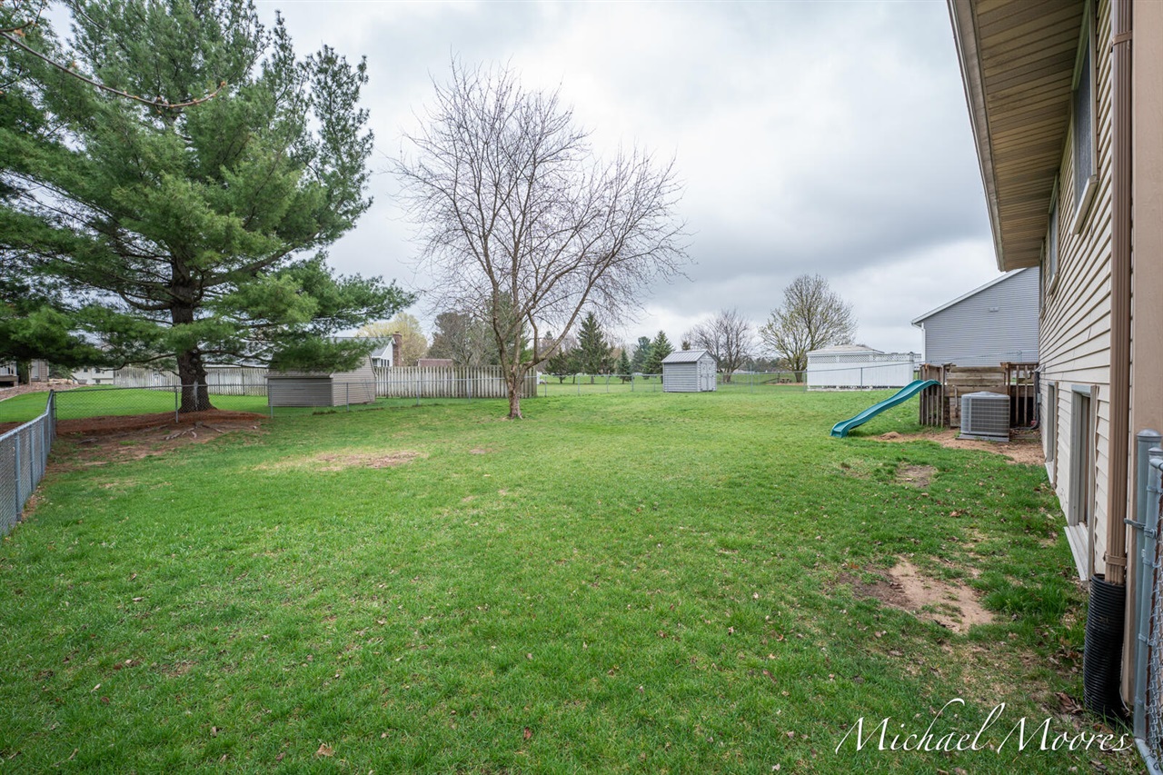 7130 28th Avenue, Hudsonville, MI, 49426-8816