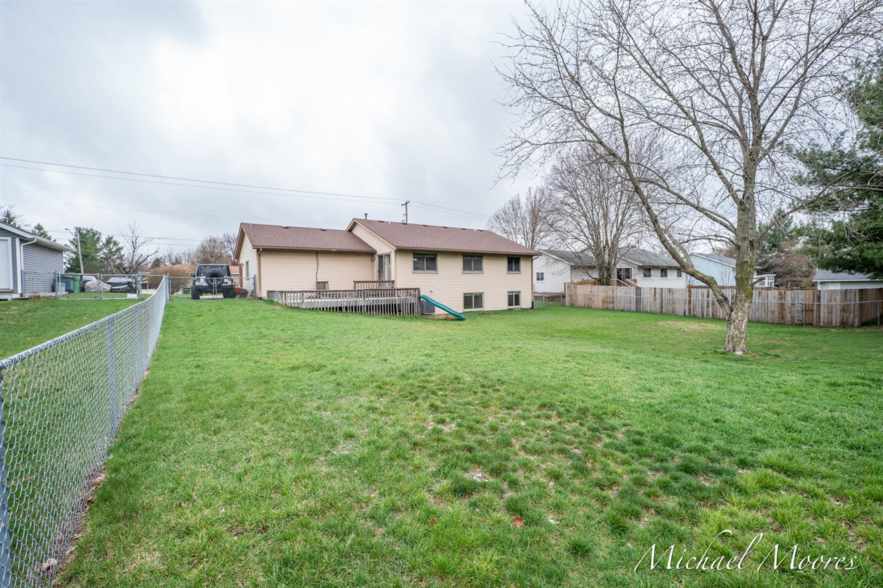 7130 28th Avenue, Hudsonville, MI, 49426-8816