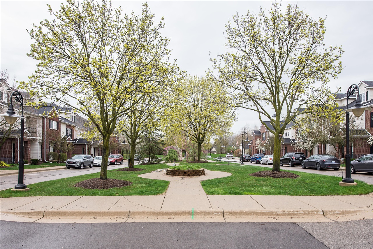301 Scio Village Court UNIT&nbsp;260, Ann Arbor, MI, 48103-9144
