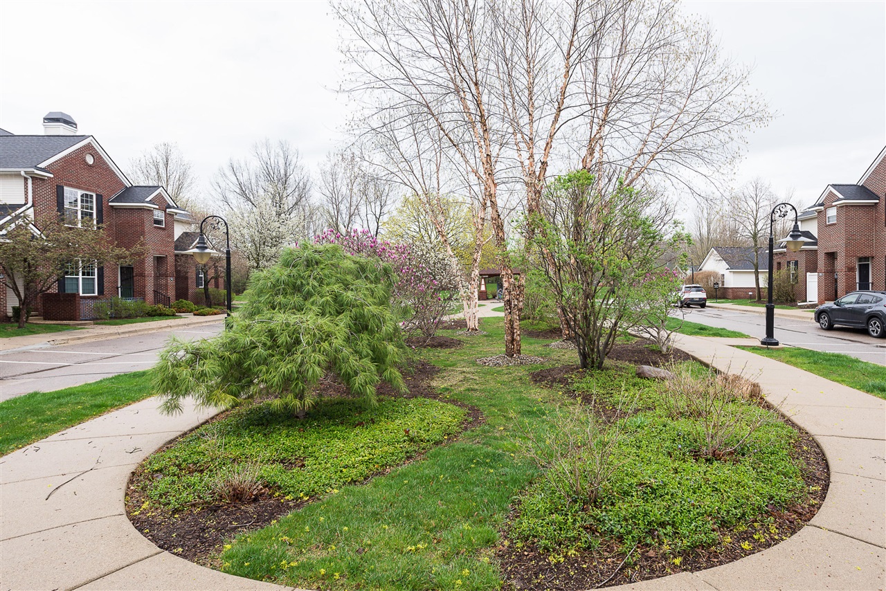 301 Scio Village Court UNIT&nbsp;260, Ann Arbor, MI, 48103-9144