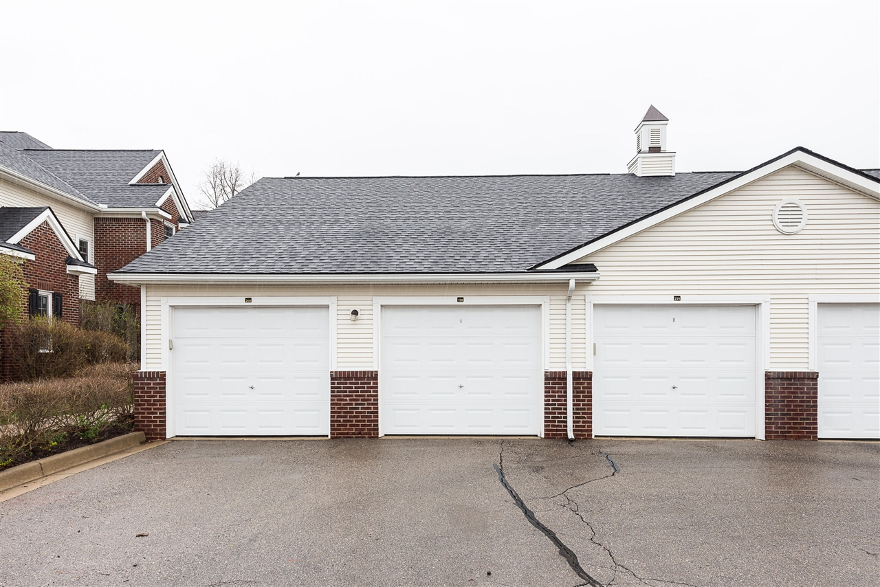 301 Scio Village Court UNIT&nbsp;260, Ann Arbor, MI, 48103-9144