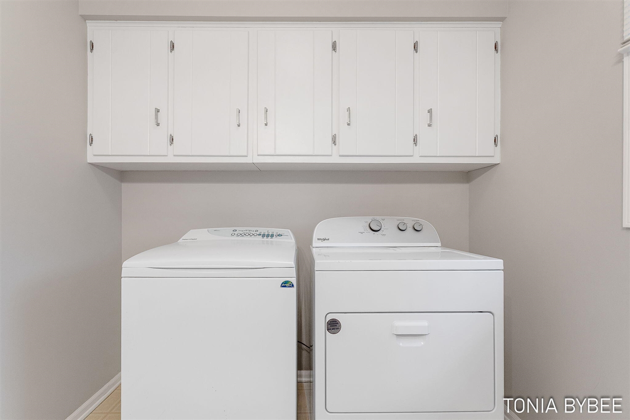 2594 West Chester Drive, Zeeland, MI, 49464-9118