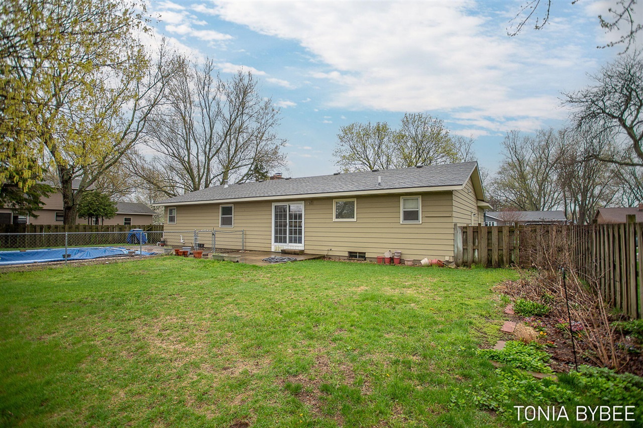 2594 West Chester Drive, Zeeland, MI, 49464-9118