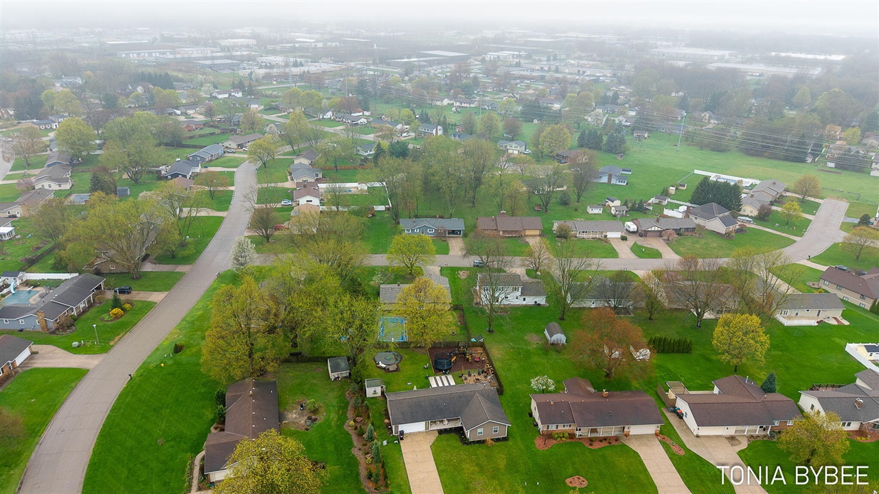 2594 West Chester Drive, Zeeland, MI, 49464-9118