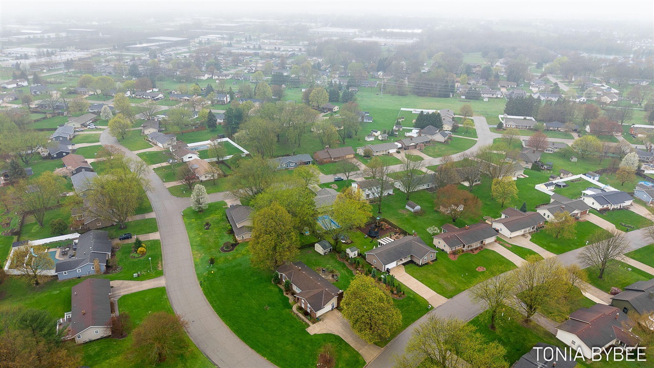 2594 West Chester Drive, Zeeland, MI, 49464-9118