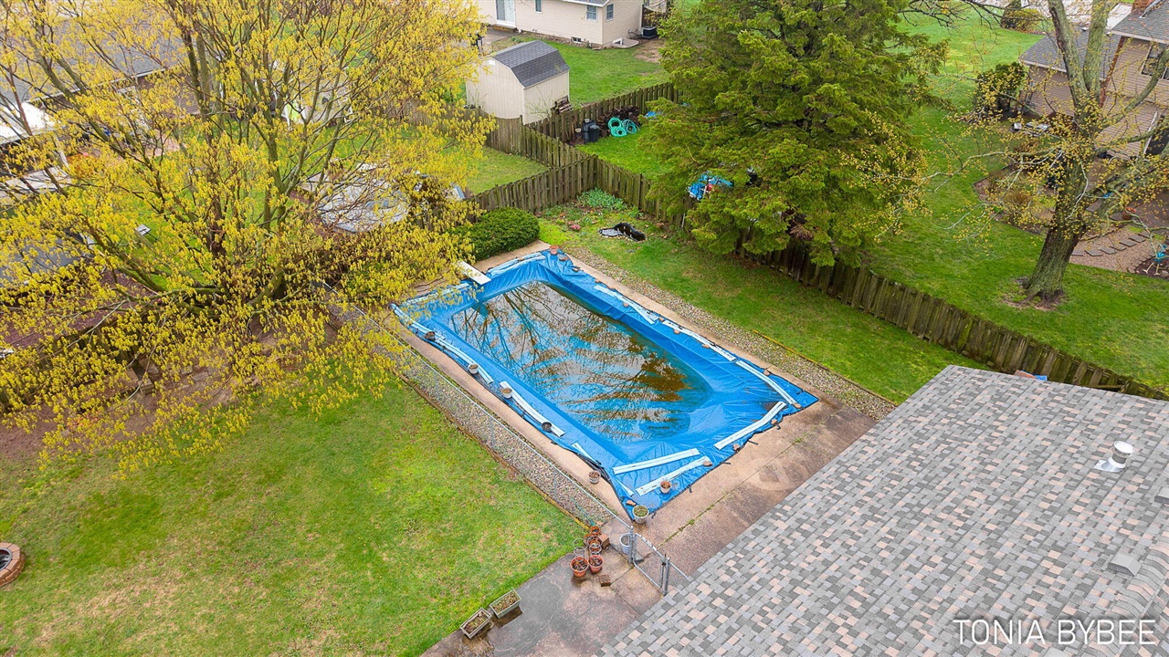 2594 West Chester Drive, Zeeland, MI, 49464-9118