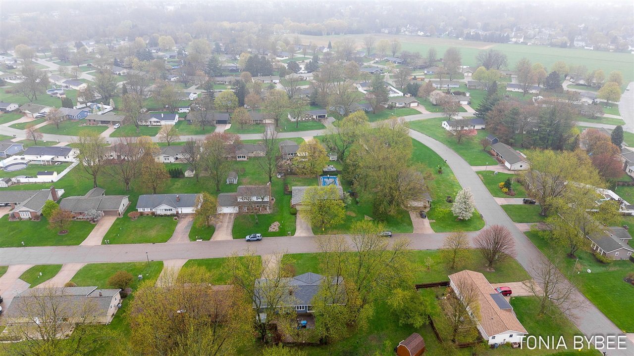 2594 West Chester Drive, Zeeland, MI, 49464-9118