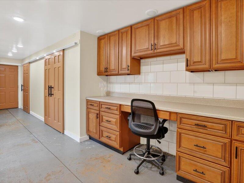 2255 N Portage Road, Jackson, MI, 49201-9629