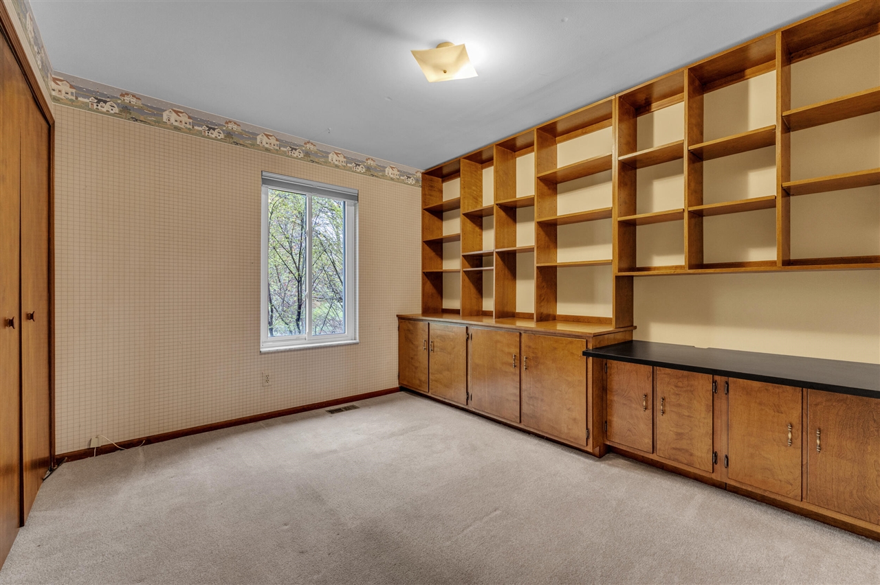 8020 Kurtland Court, Dexter, MI, 48130-9727