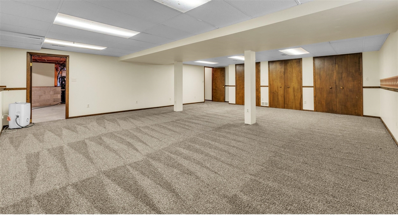 8020 Kurtland Court, Dexter, MI, 48130-9727