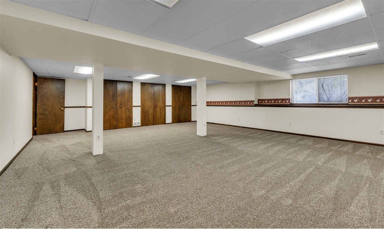 8020 Kurtland Court, Dexter, MI, 48130-9727